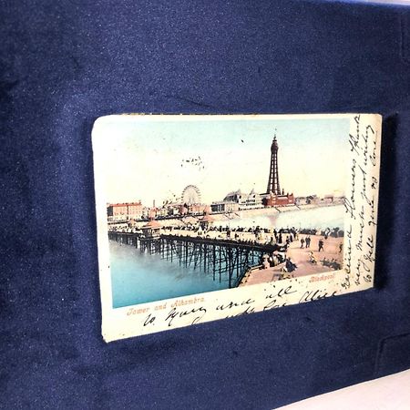 Entire Holiday Home In Blackpool With Free Parking And A Private Patio Garden Eksteriør billede